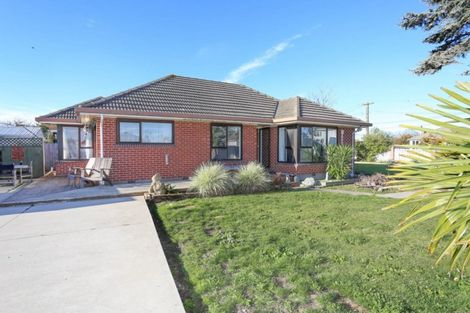 Photo of property in 15 Bournemouth Crescent, Aranui, Christchurch, 8061