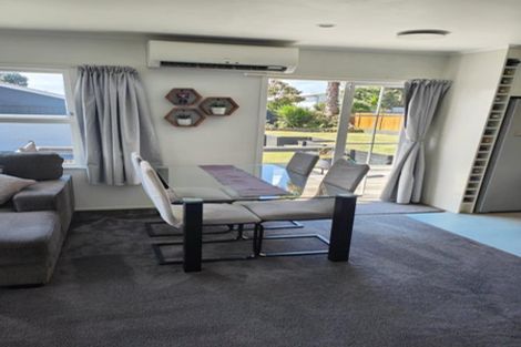 Photo of property in 27 Sunnypark Avenue, Rosehill, Papakura, 2113