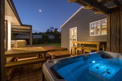 Photo of property in 4 Sandleigh Drive, Athenree, Katikati, 3177