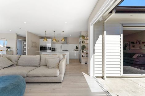 Photo of property in 9 Tirohanga Crescent, Stanmore Bay, Whangaparaoa, 0932