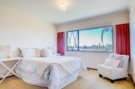 Photo of property in 21 Madill Road, St Andrews, Hamilton, 3200