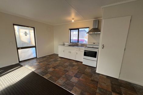 Photo of property in 7/81 Linton Street, West End, Palmerston North, 4410