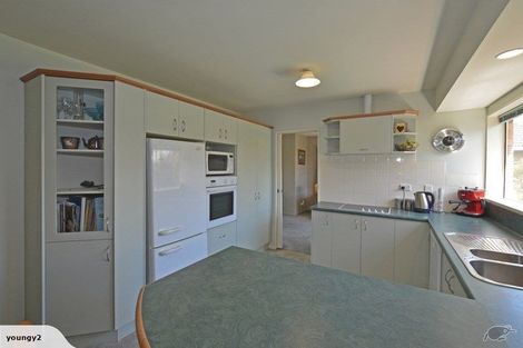 Photo of property in 21 Sutton Place, Dallington, Christchurch, 8061