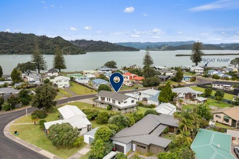 Photo of property in 81 Catherine Crescent, Whitianga, 3510