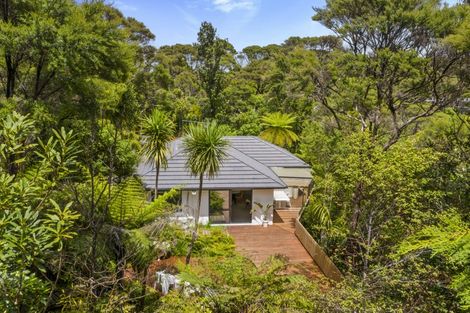 Photo of property in 228 Mountain Road, Henderson Valley, Auckland, 0612