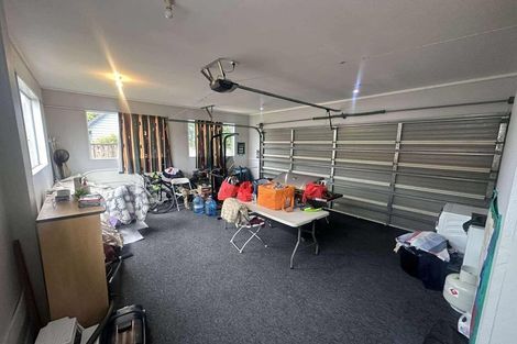 Photo of property in 22 Saint Ronans Avenue, Waterloo, Lower Hutt, 5011