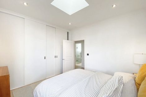 Photo of property in 4/64 Victoria Road, Devonport, Auckland, 0624