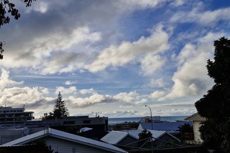 Photo of property in 24 Fulford Street, New Plymouth, 4310