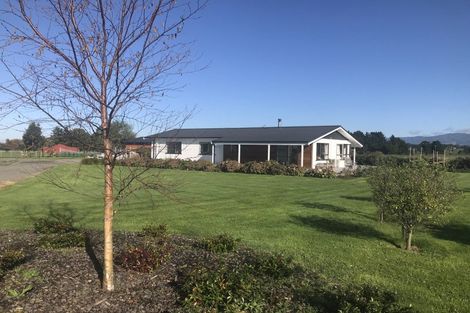 Photo of property in 77120a State Highway 2, Dannevirke, 4977