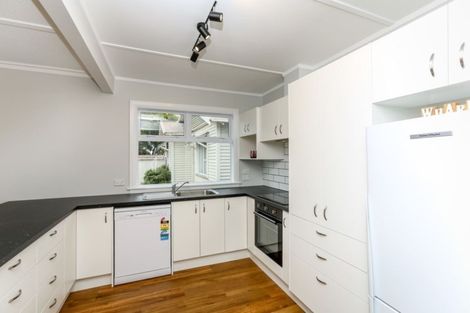 Photo of property in 7 Lyn Street, Lynmouth, New Plymouth, 4310