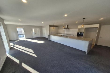 Photo of property in 10 Davaar Crescent, Broomfield, Christchurch, 8042