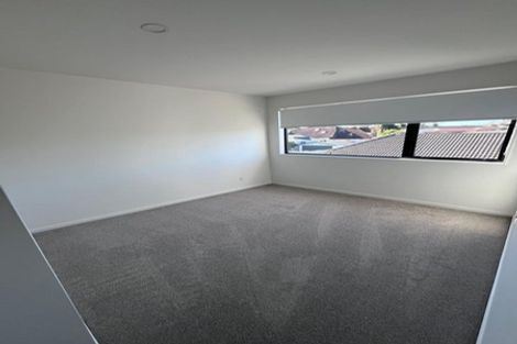 Photo of property in 31 Booralee Avenue, Botany Downs, Auckland, 2010