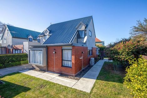 Photo of property in 2/10 Nortons Road, Avonhead, Christchurch, 8042