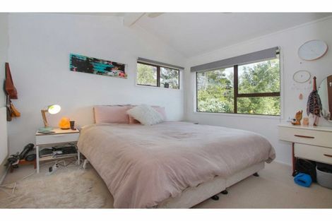 Photo of property in 2/39 Brunton Place, Glenfield, Auckland, 0629