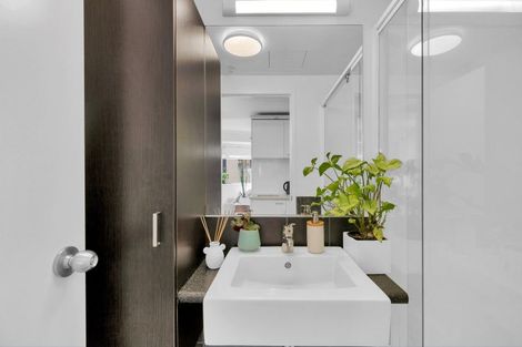 Photo of property in 96 On Symonds Apartments, 909/96 Symonds Street, Grafton, Auckland, 1010