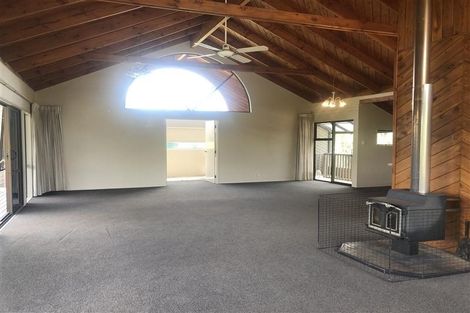 Photo of property in 3 Marae Road, Greenhithe, Auckland, 0632