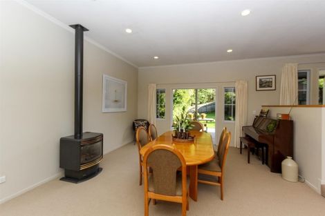 Photo of property in 52a Poplar Grove, Whalers Gate, New Plymouth, 4310