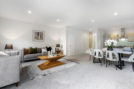 Photo of property in 5/40 Scarlet Oak Drive, Schnapper Rock, Auckland, 0632