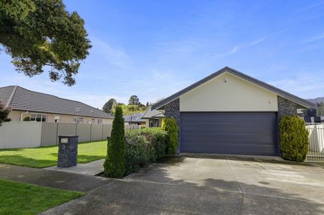 Photo of property in 9 Vernon Grove, Brown Owl, Upper Hutt, 5018