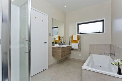 Photo of property in 198 Hobsonville Point Road, Hobsonville, Auckland, 0616