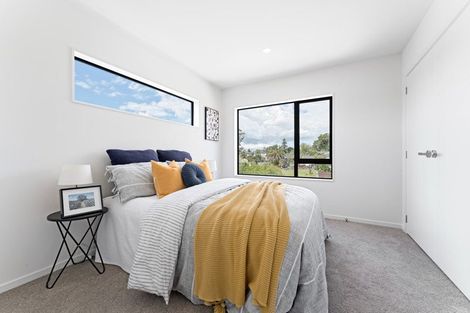 Photo of property in 18e Larissa Avenue, Henderson, Auckland, 0610