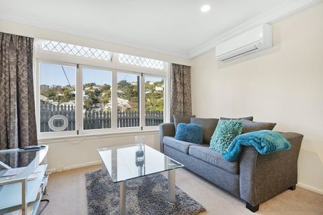 Photo of property in 2 Kopiko Way, Brooklyn, Wellington, 6021