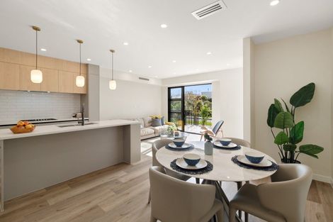 Photo of property in 128 Vintry Drive, Kumeu, 0810