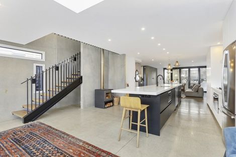 Photo of property in 81 Queen Street, Northcote Point, Auckland, 0627