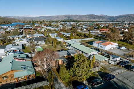 Photo of property in 64 Molyneux Avenue, Cromwell, 9310