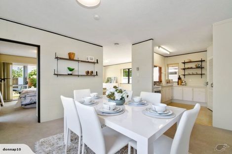 Photo of property in 2/10 Park Estate Road, Rosehill, Papakura, 2113