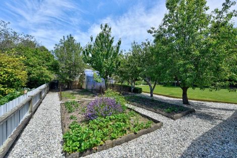 Photo of property in 58 Hunter Street, Edendale, 9825