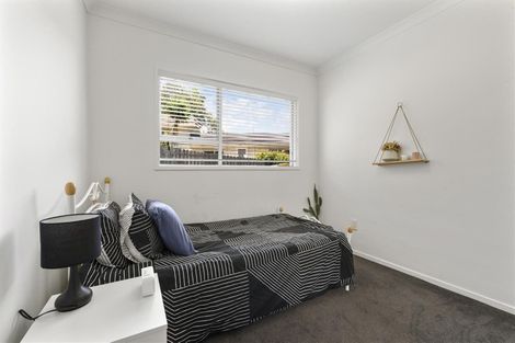 Photo of property in 6 Himalaya Drive, Half Moon Bay, Auckland, 2012