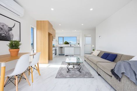 Photo of property in 298f Sunset Road, Windsor Park, Auckland, 0632