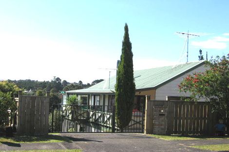 Photo of property in 10 Squirrel Lane, Browns Bay, Auckland, 0630