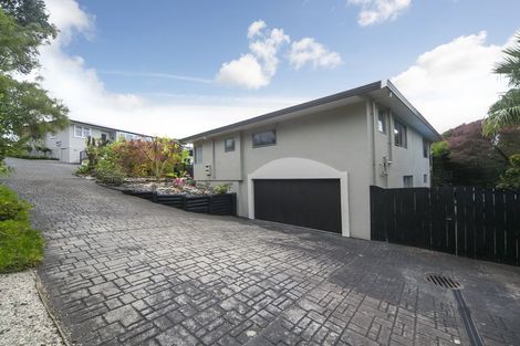 Photo of property in 2/160 Cliff View Drive, Green Bay, Auckland, 0604