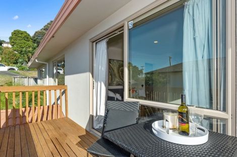 Photo of property in 1/16 Ocean View Road, Hatfields Beach, Orewa, 0931