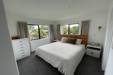 Photo of property in 10 Campbell Place, Pukehangi, Rotorua, 3015