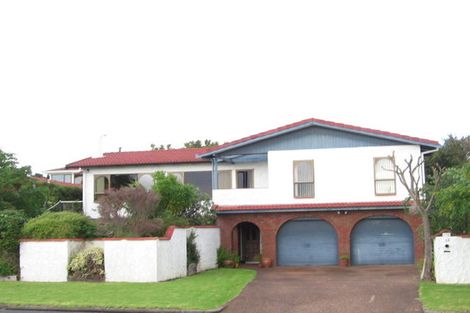 Photo of property in 14 William Bryan Drive, Half Moon Bay, Auckland, 2012