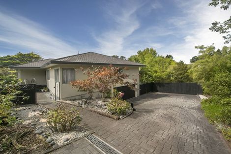Photo of property in 2/160 Cliff View Drive, Green Bay, Auckland, 0604