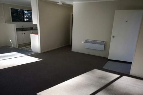 Photo of property in 90 Kemp Road, Massey, Auckland, 0614