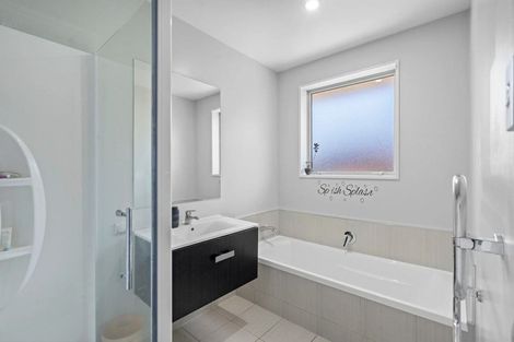 Photo of property in 21 Marlowe Place, Rolleston, 7614