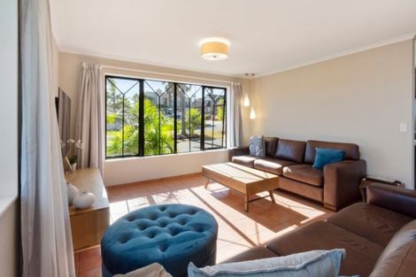 Photo of property in 11 Manara Place, The Gardens, Auckland, 2105