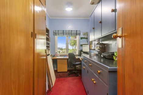 Photo of property in 18 Heatherlea Road West, Levin, 5575