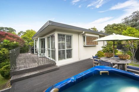 Photo of property in 2/160 Cliff View Drive, Green Bay, Auckland, 0604