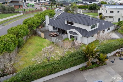 Photo of property in 41 Arahiwi Grove, Tirohanga, Lower Hutt, 5010