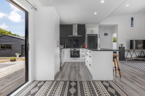 Photo of property in 7 Strathnaver Drive, Waikawa Beach, Manakau, 5573