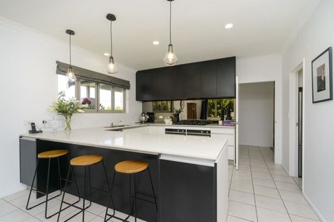 Photo of property in 72 Aranui Road, Kairanga, Palmerston North, 4475