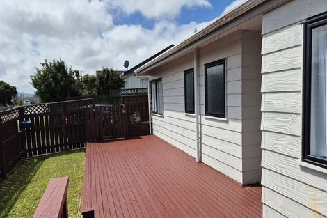 Photo of property in 60 Guadeloupe Crescent, Grenada Village, Wellington, 6037