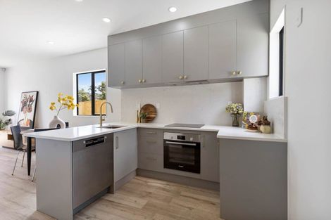 Photo of property in 1/77 Glenmore Road, Sunnyhills, Auckland, 2010