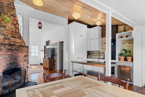 Photo of property in 163 Lemon Street, Strandon, New Plymouth, 4312